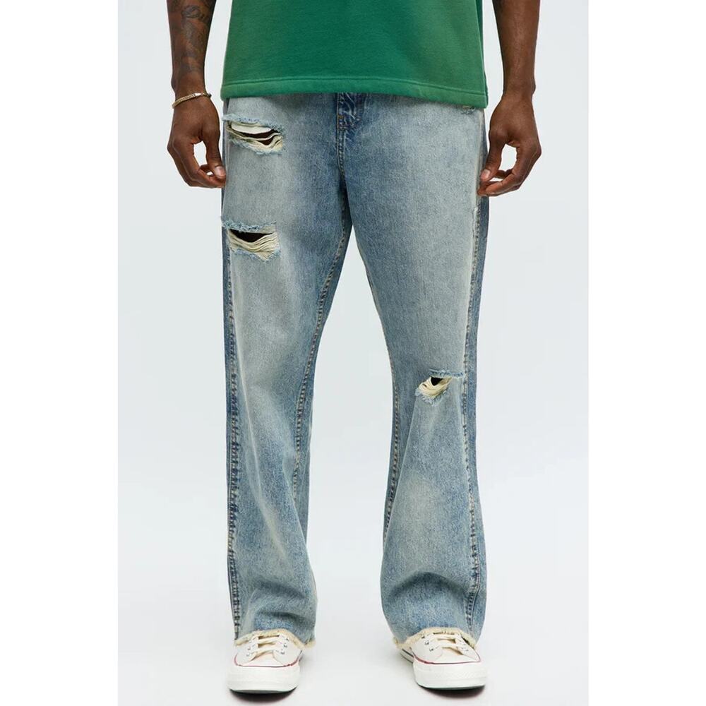 Fashion Nova Mens Baggy Be Conscious Distressed Light Blue Denim Size 30 NEW